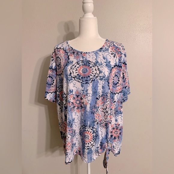 Emily Daniels Tops - Emily Daniels Floral Print Women's Top - Blue and Pink